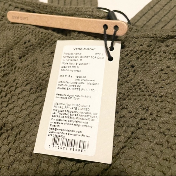 Vera Moda Lace Women’s Top Size Medium - Picture 4 of 16